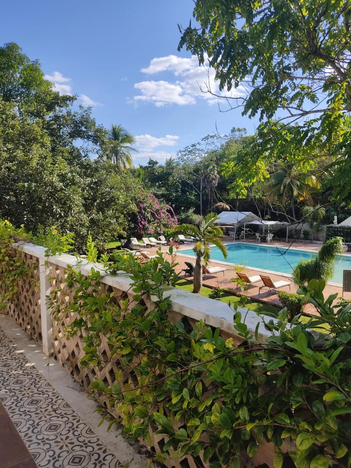 Hotel Puerta Chichen Bagian luar foto